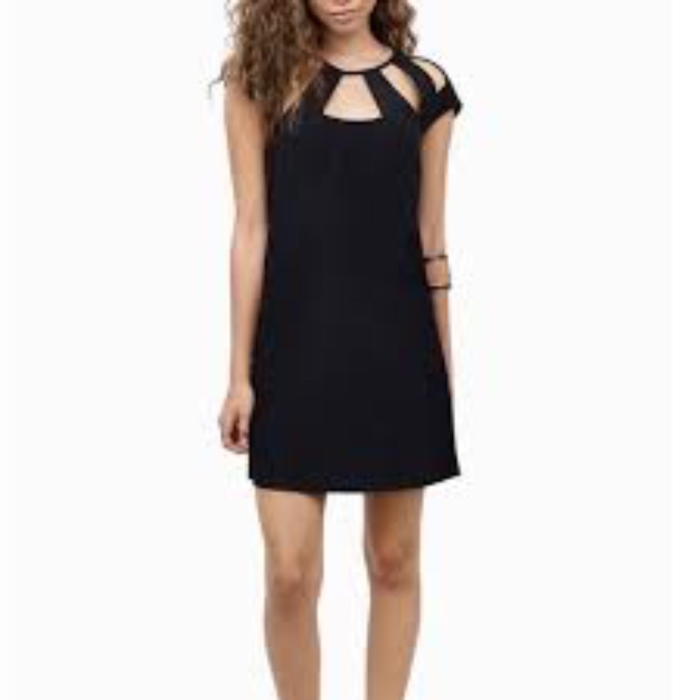 Black Cut-out Neckline Shift Dress